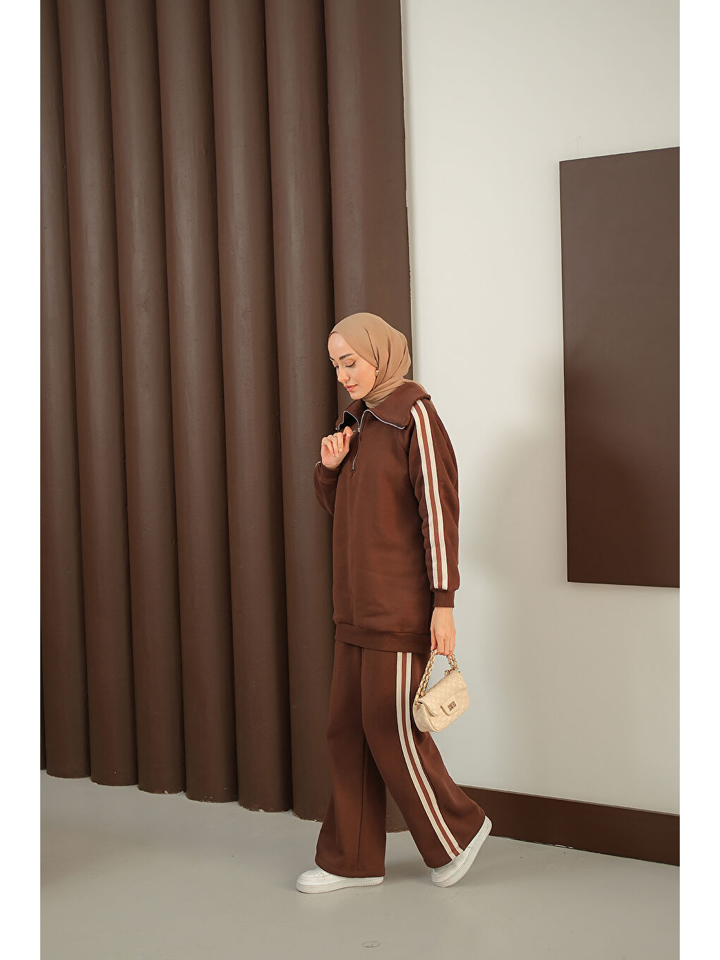 Kadın Yanları Şerit Detay Takım Kahverengi-3