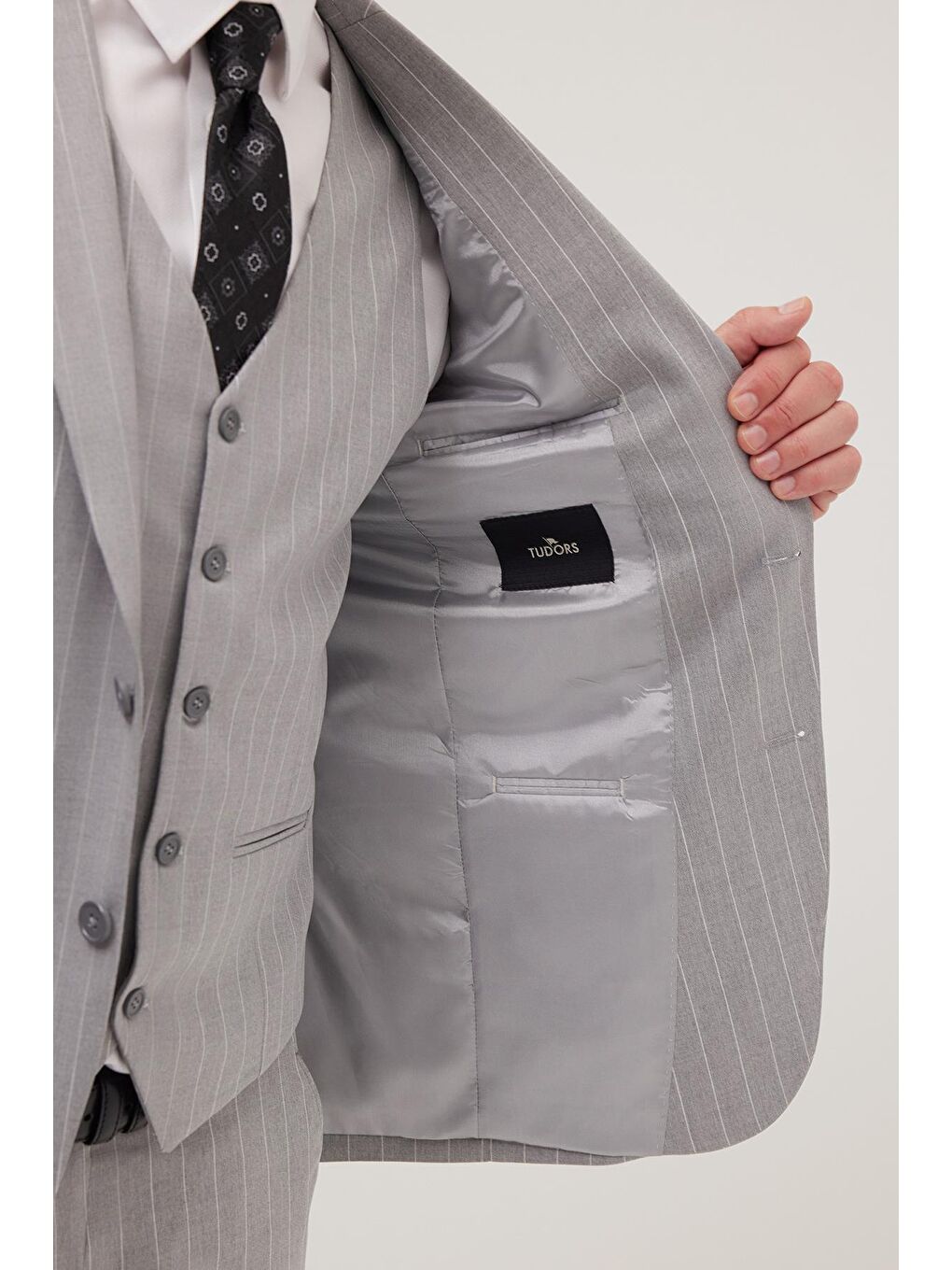 Erkek Slim Fit Gri Esnek Elastanlı Kumaş Sivri Yaka Yelekli Takım Elbise-2