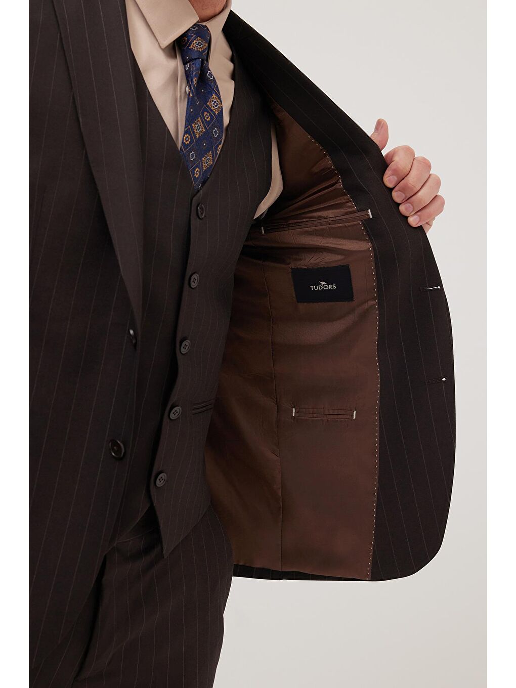 Erkek Slim Fit Kahverengi Esnek Elastanlı Kumaş Sivri Yaka Yelekli Takım Elbise-2