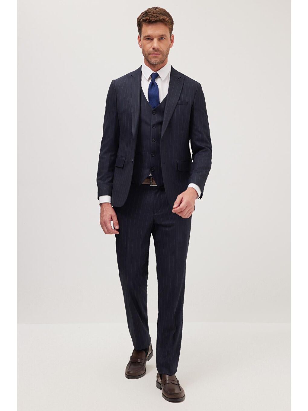 Erkek Slim Fit Lacivert Esnek Elastanlı Kumaş Sivri Yaka Yelekli Takım Elbise-4