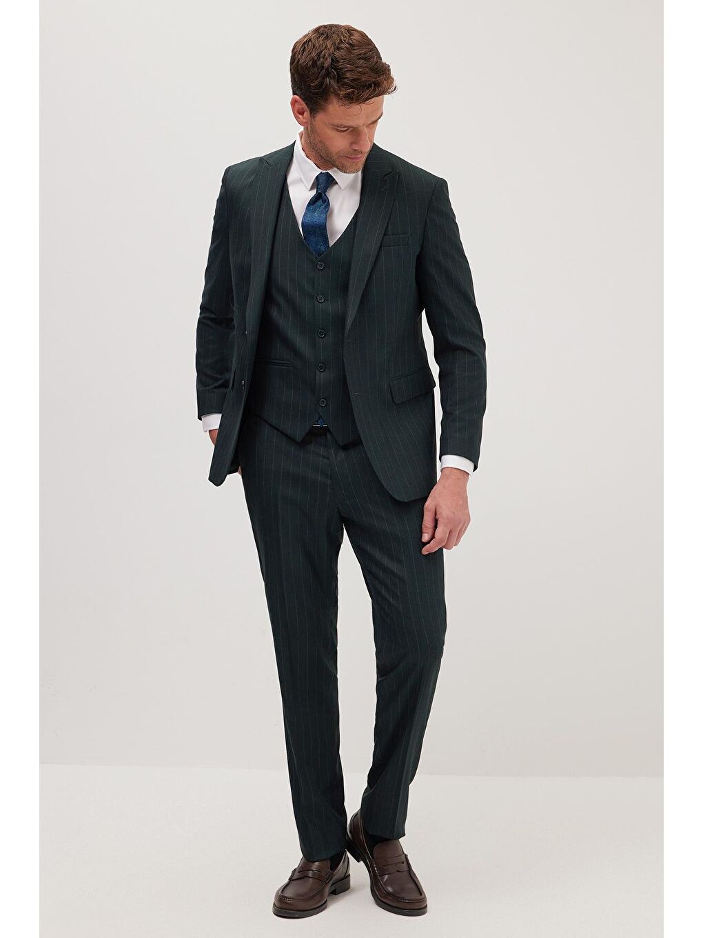 Erkek Slim Fit Haki Esnek Elastanlı Kumaş Sivri Yaka Yelekli Takım Elbise-4