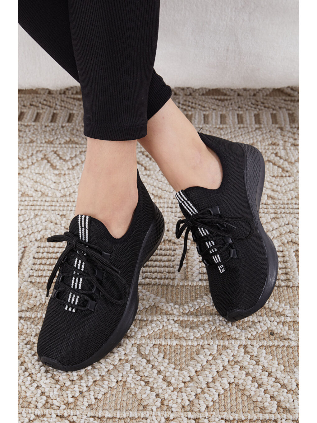 Kadın Siyah Spor Ayakkabı - 27070