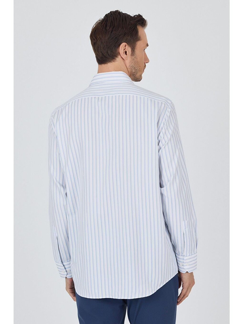 Beyaz Uzun Kol Çizgili Desen Bez Ayağı Sert Yaka Cepli Pamuklu Classic Comfort Fit Gömlek 1004250193-4