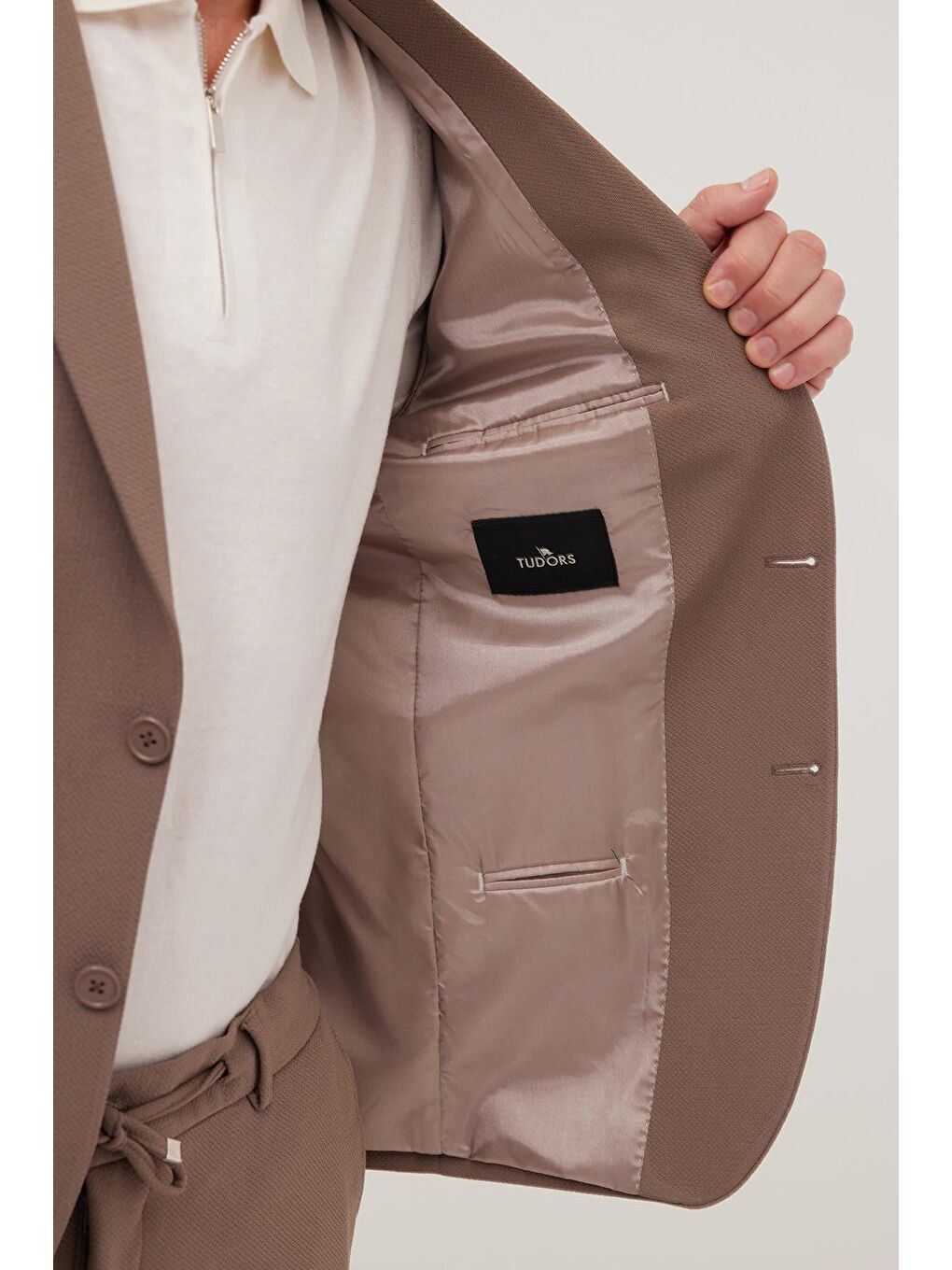 Bej Erkek Regular Fit Vizon Esnek Elastanlı Kumaş Mono Yaka Torba Cepli Takım Elbise-5