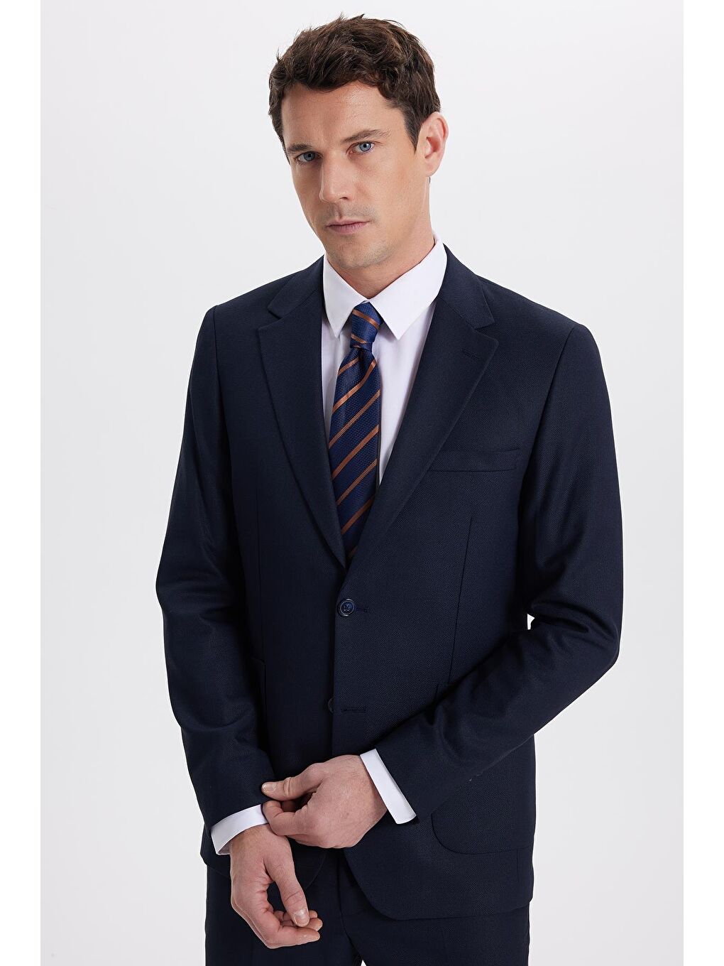 Erkek Regular Fit Lacivert Mono Yaka Beli Bağcıklı Torba Cepli Takım Elbise-4