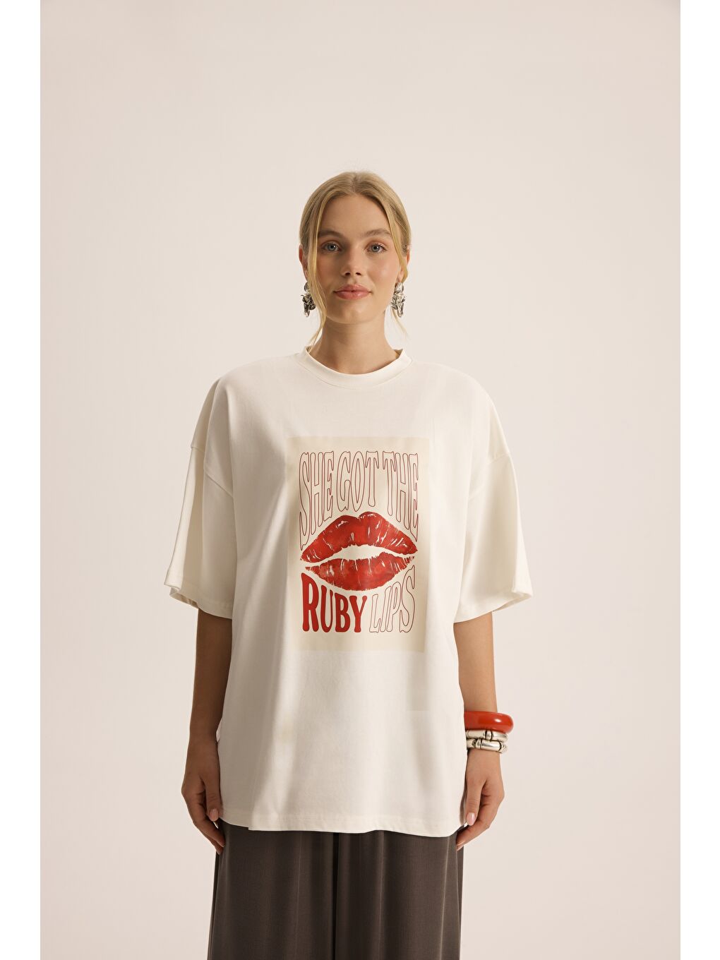 Lip Print Oversize Beyaz T-Shirt-1