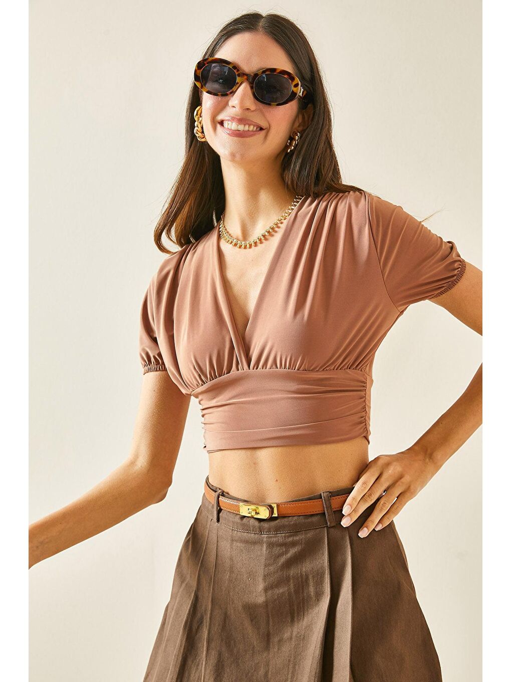 Kahverengi Taba Kruvaze Yaka Dökümlü Crop Bluz 5YXK2-48472-30