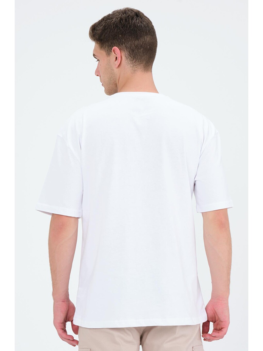 Beyaz Oversize Fit Pamuklu Kısa Kollu Basic Uniseks Bisiklet Yaka Unisex Tişört-4