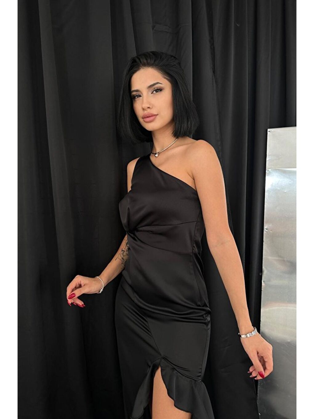 Siyah Volanlı Saten Abiye-1