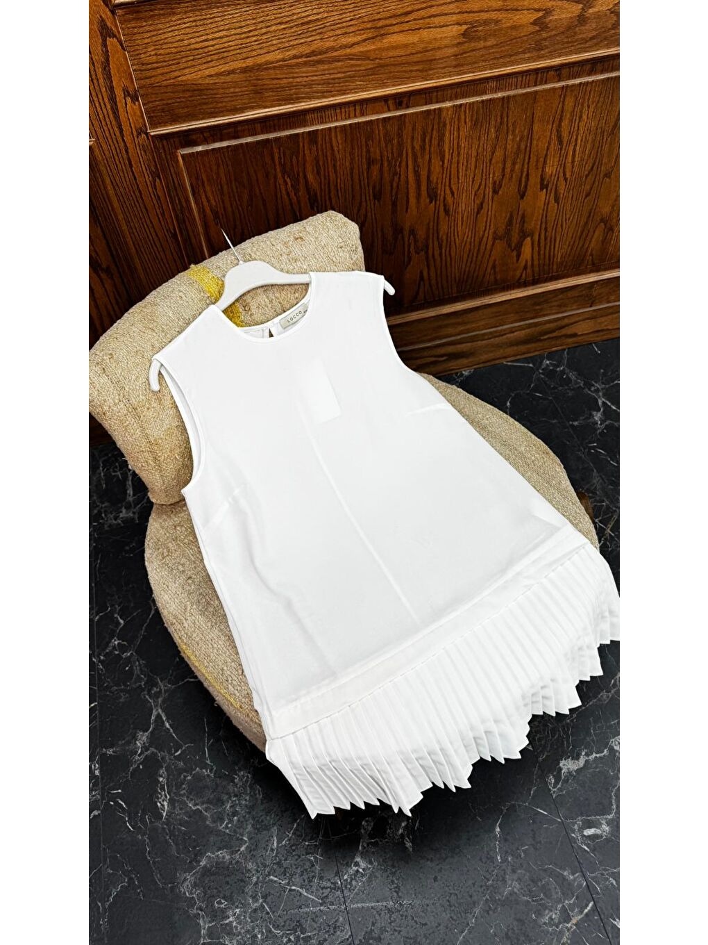 Kadın Sıfır Kol Pileli İçlik Beyaz-1