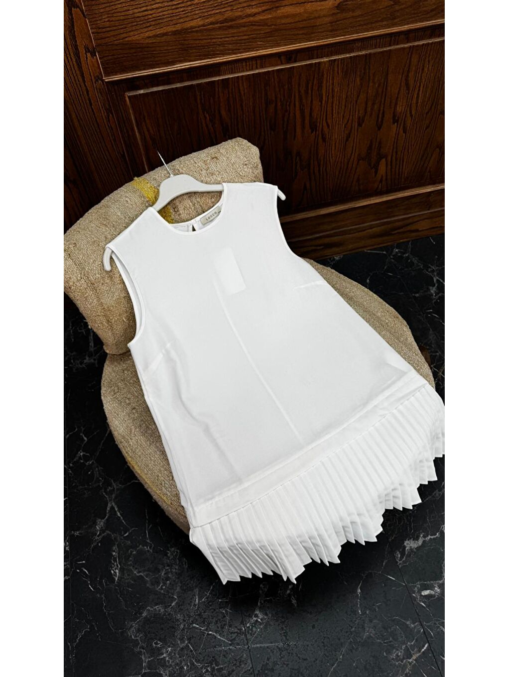 Kadın Sıfır Kol Pileli İçlik Beyaz-2