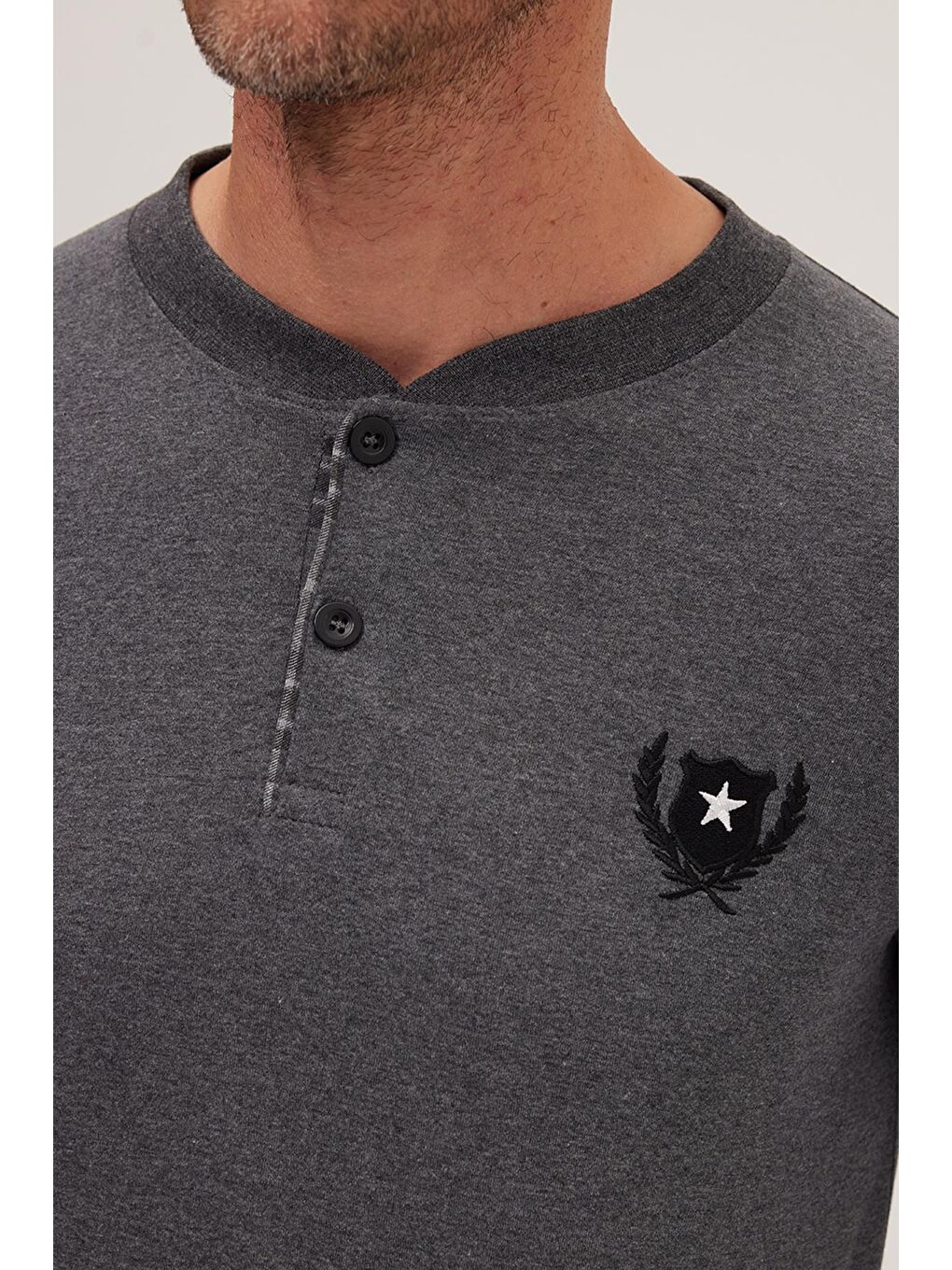 Erkek Regular Fit Pamuklu Düğmeli Yaka Beli Lastikli Desenli Gri Pijama Takımı-2