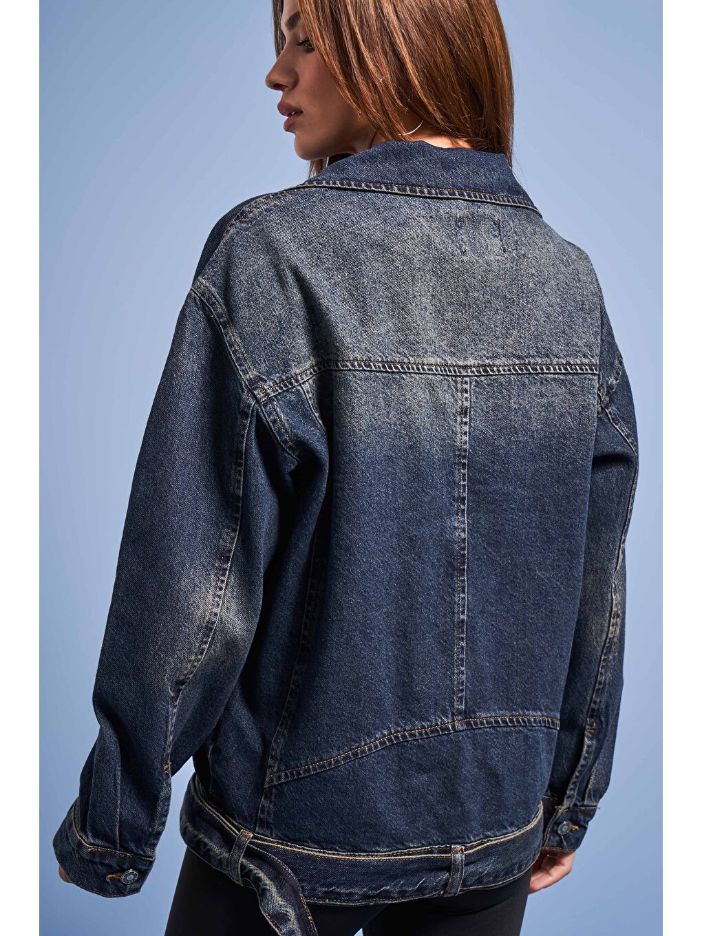 it's basic Mavi Kadın Jean Rengi Kemerli Oversize Denim Ceket Mont - 2