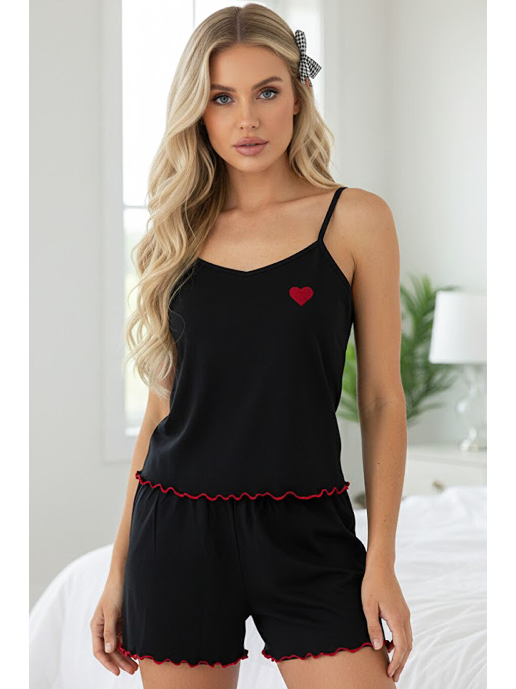 Siyah Kalp Nakışlı İp Askılı Örme Şort Takım7881