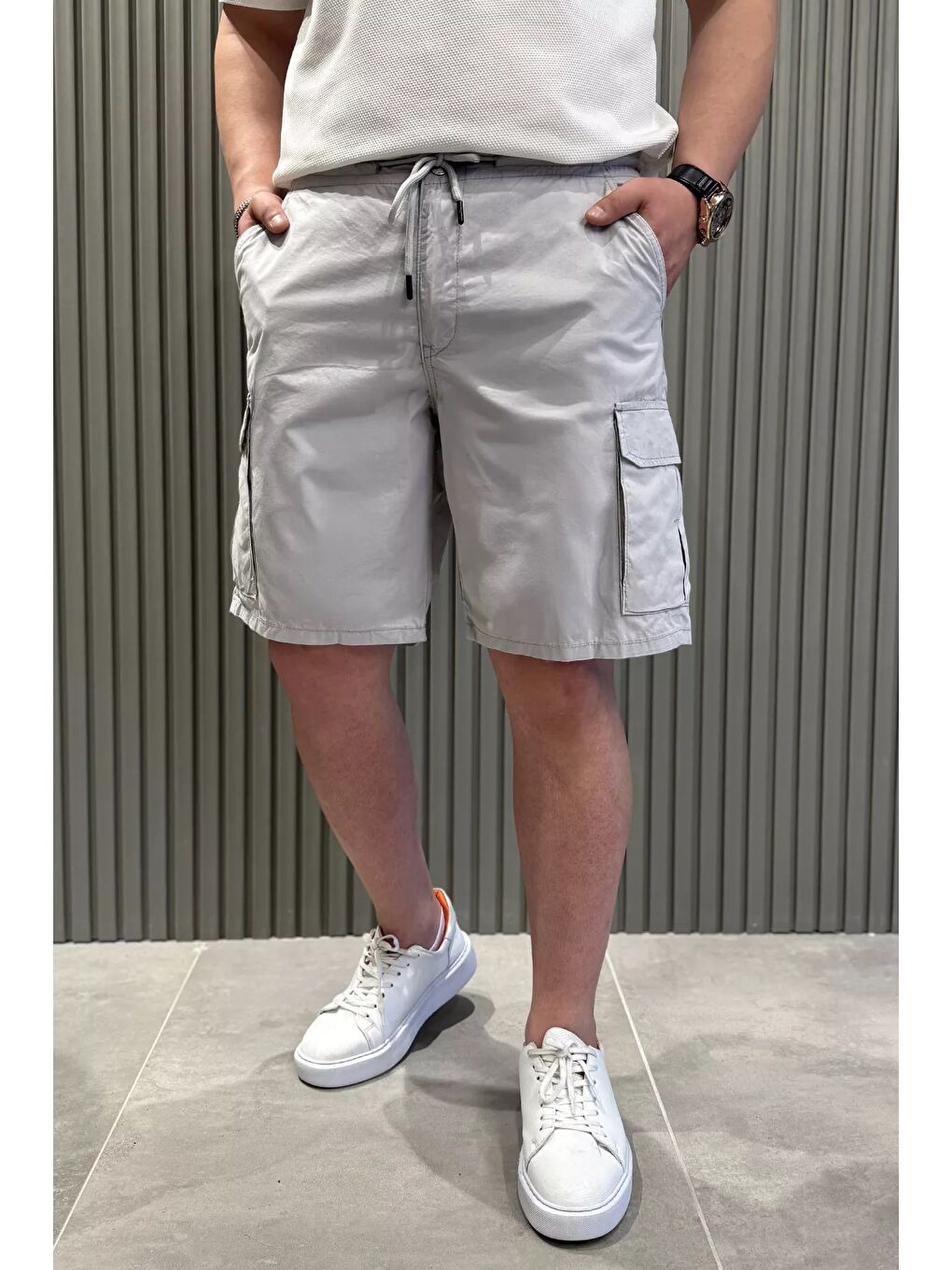 Gri Kargo Cepli Bel Bağcıklı Erkek Şort