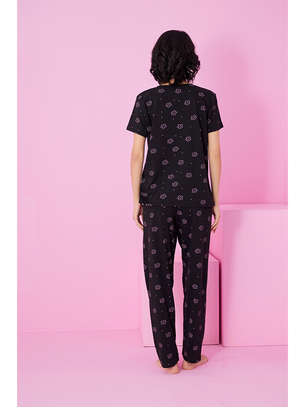 Siyah Pembe Çiçek Baskılı Bisiklet Yaka Örme Pijama Takım-2
