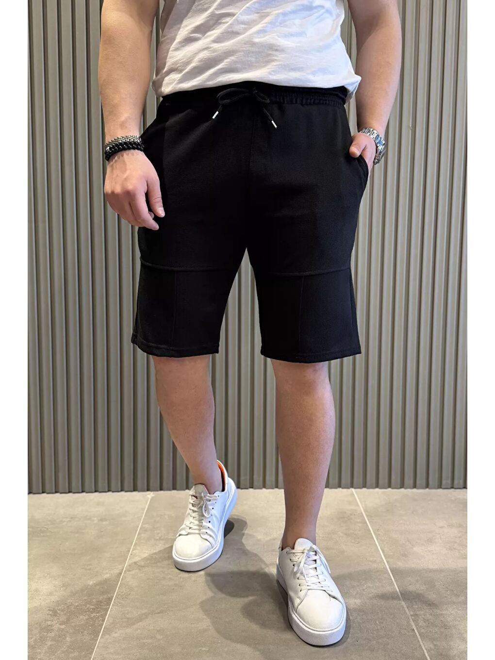 Siyah Bağcıklı Erkek Şort