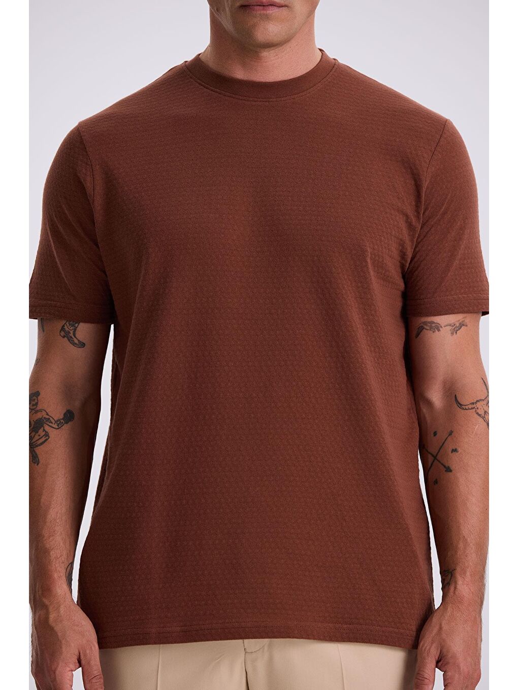 Kahverengi Kahve %100 Pamuk Desenli Bisiklet Yaka T-Shirt-2