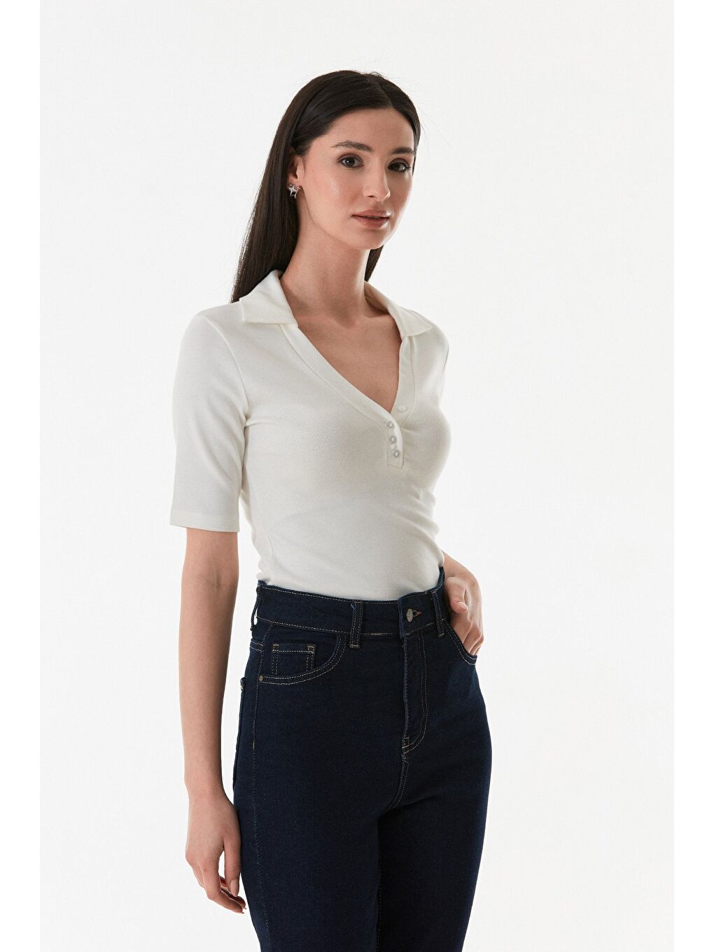 Ekru Önü Düğmeli Polo Yaka Elastanlı Bluz-2