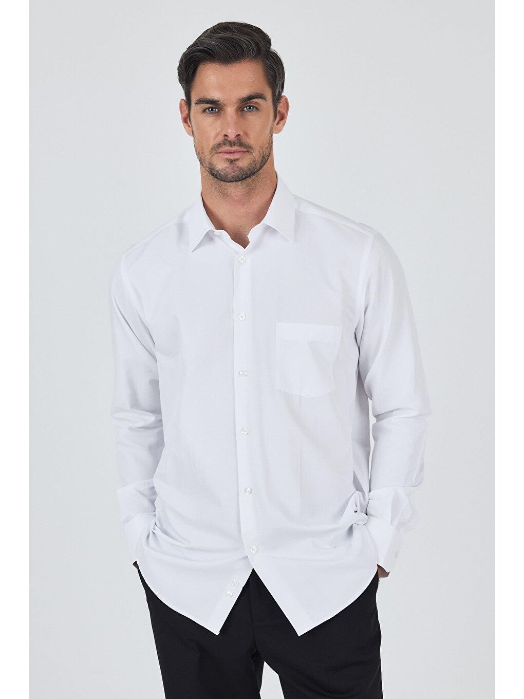 Beyaz Sert Yaka Düz Classic Comfort Fit Büyük Beden Gömlek 1004250901-2
