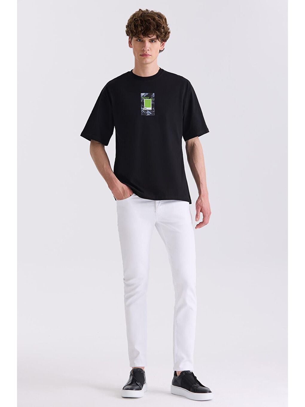 Siyah Baskılı Bisiklet Yaka T-Shirt-1