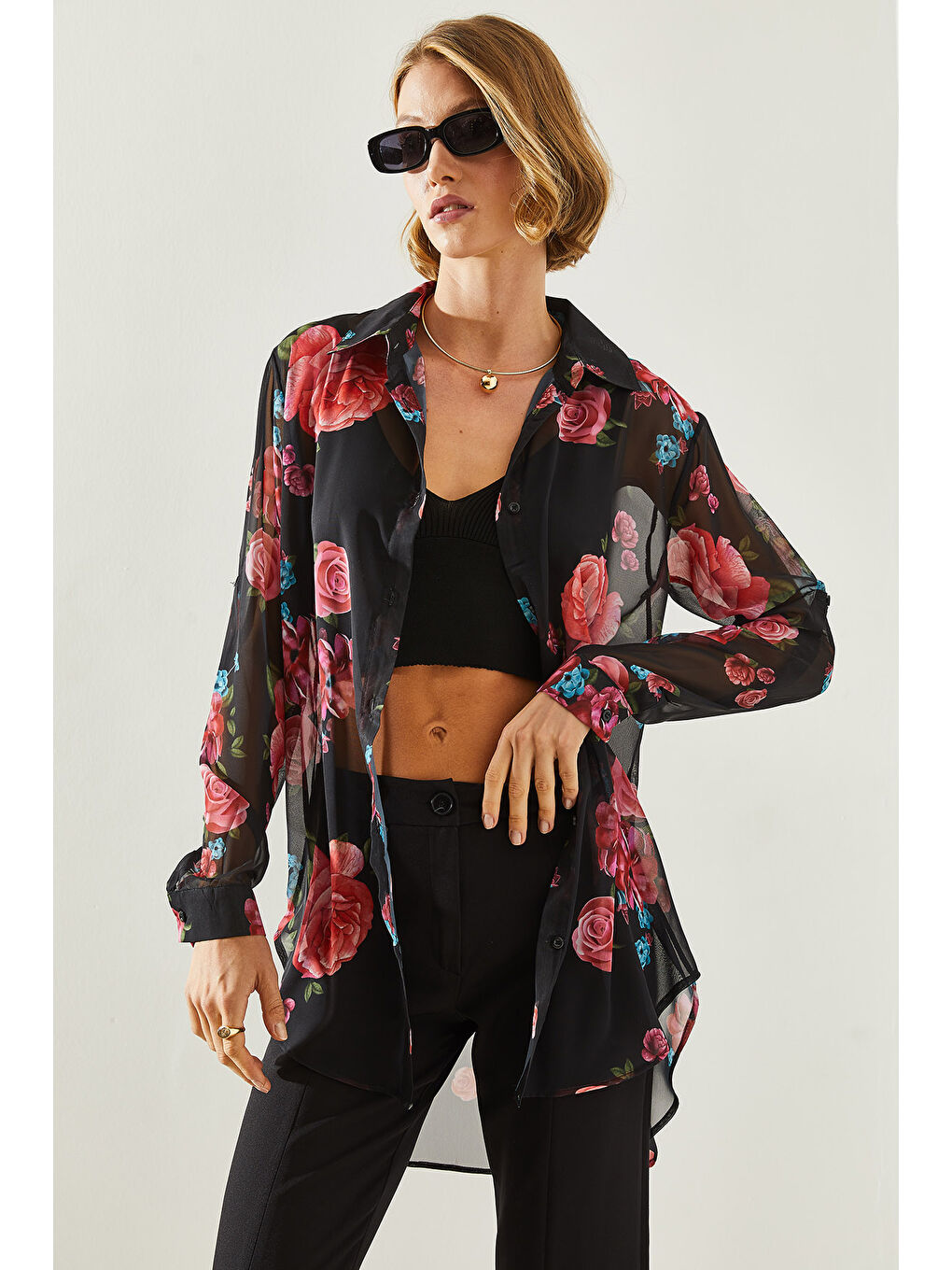 Siyah Kadın Önü Kısa Arkası Uzun Gül Desenli Tül Gömlek-1