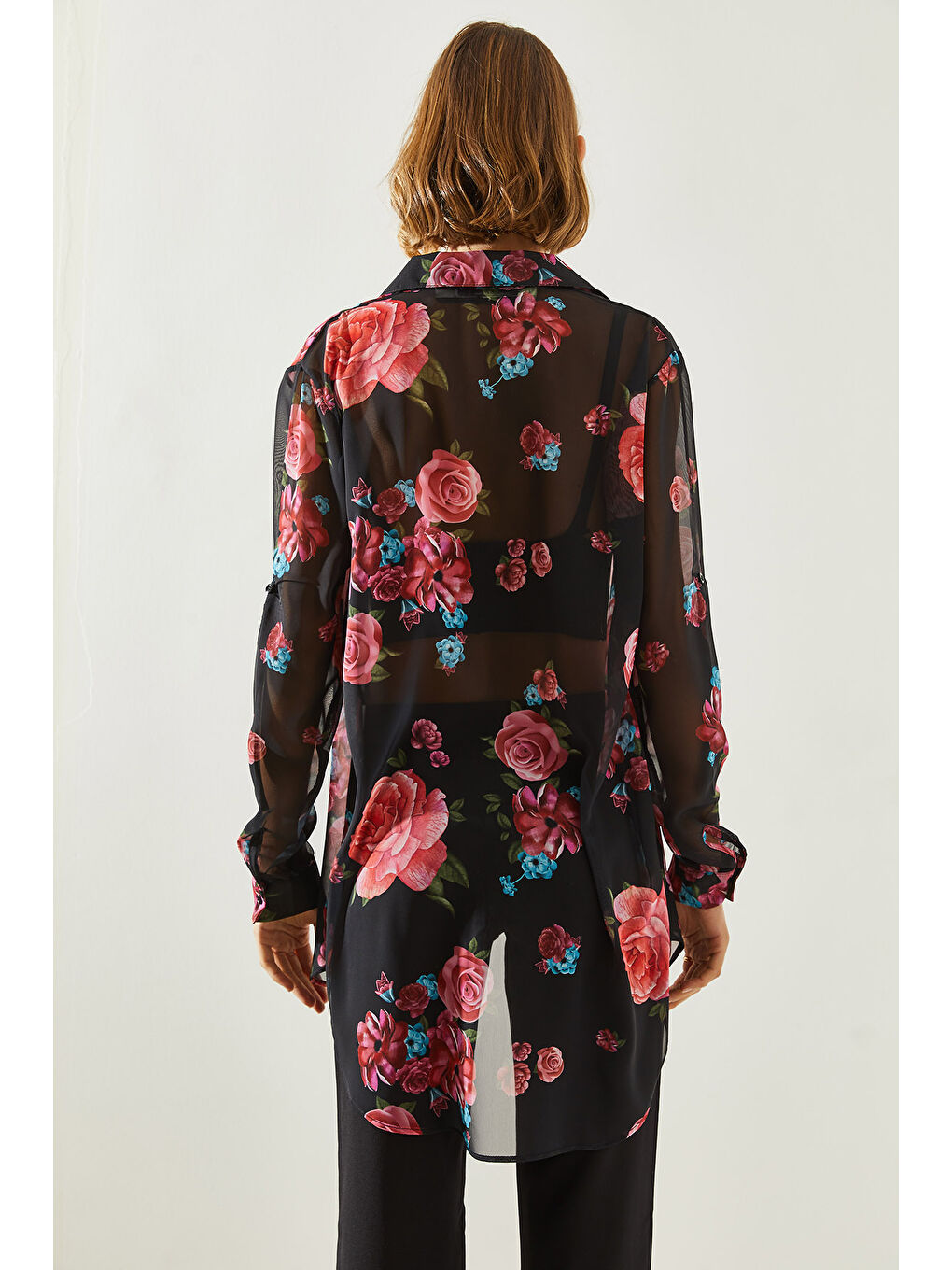 Siyah Kadın Önü Kısa Arkası Uzun Gül Desenli Tül Gömlek-4
