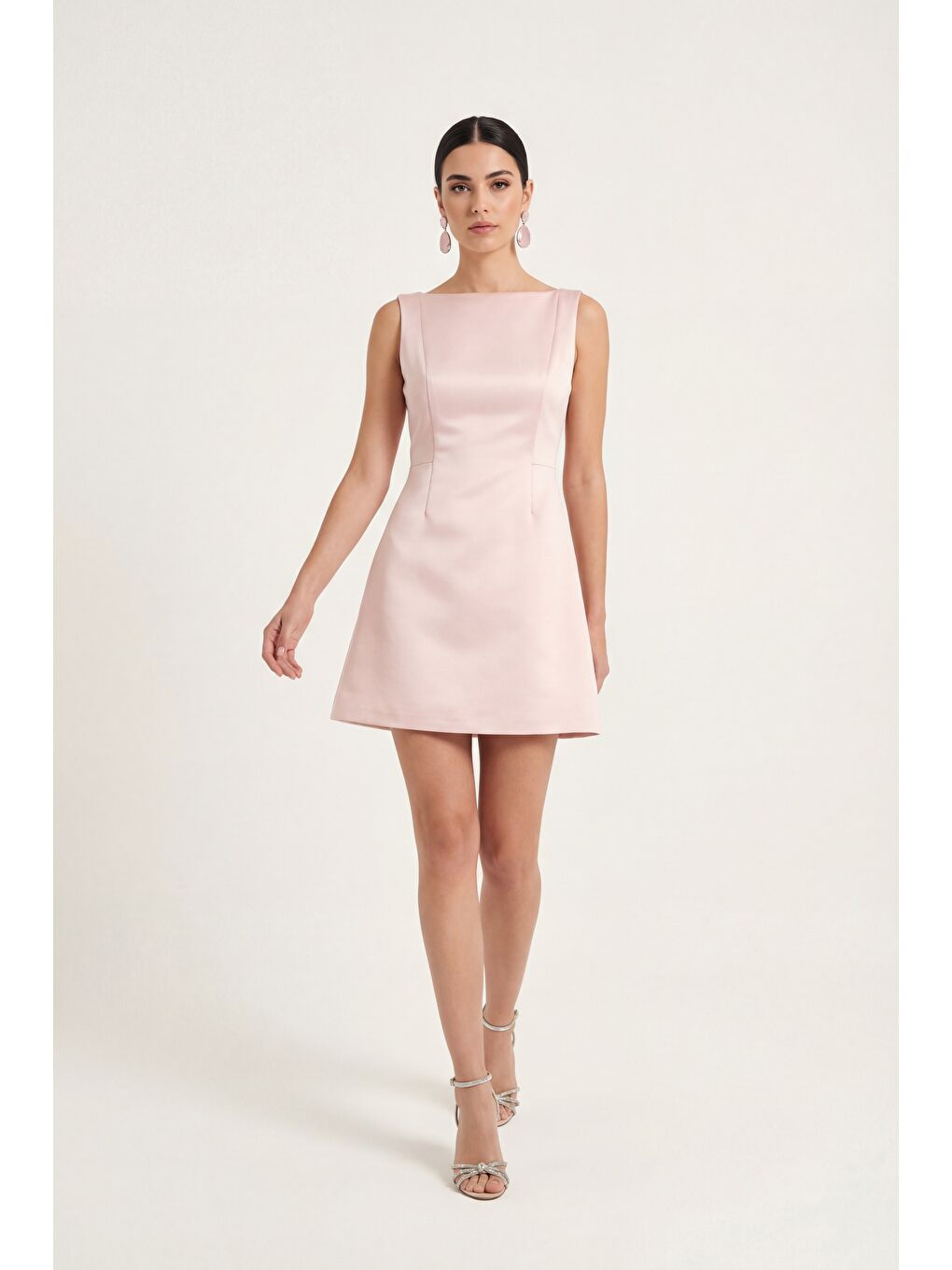 Pembe Kadın Pudra Sırt Dekolteli Mini Saten Mezuniyet Abiye Elbise-1