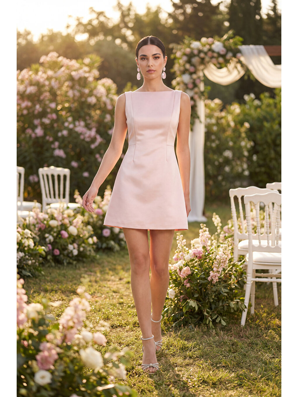 Pembe Kadın Pudra Sırt Dekolteli Mini Saten Mezuniyet Abiye Elbise-4