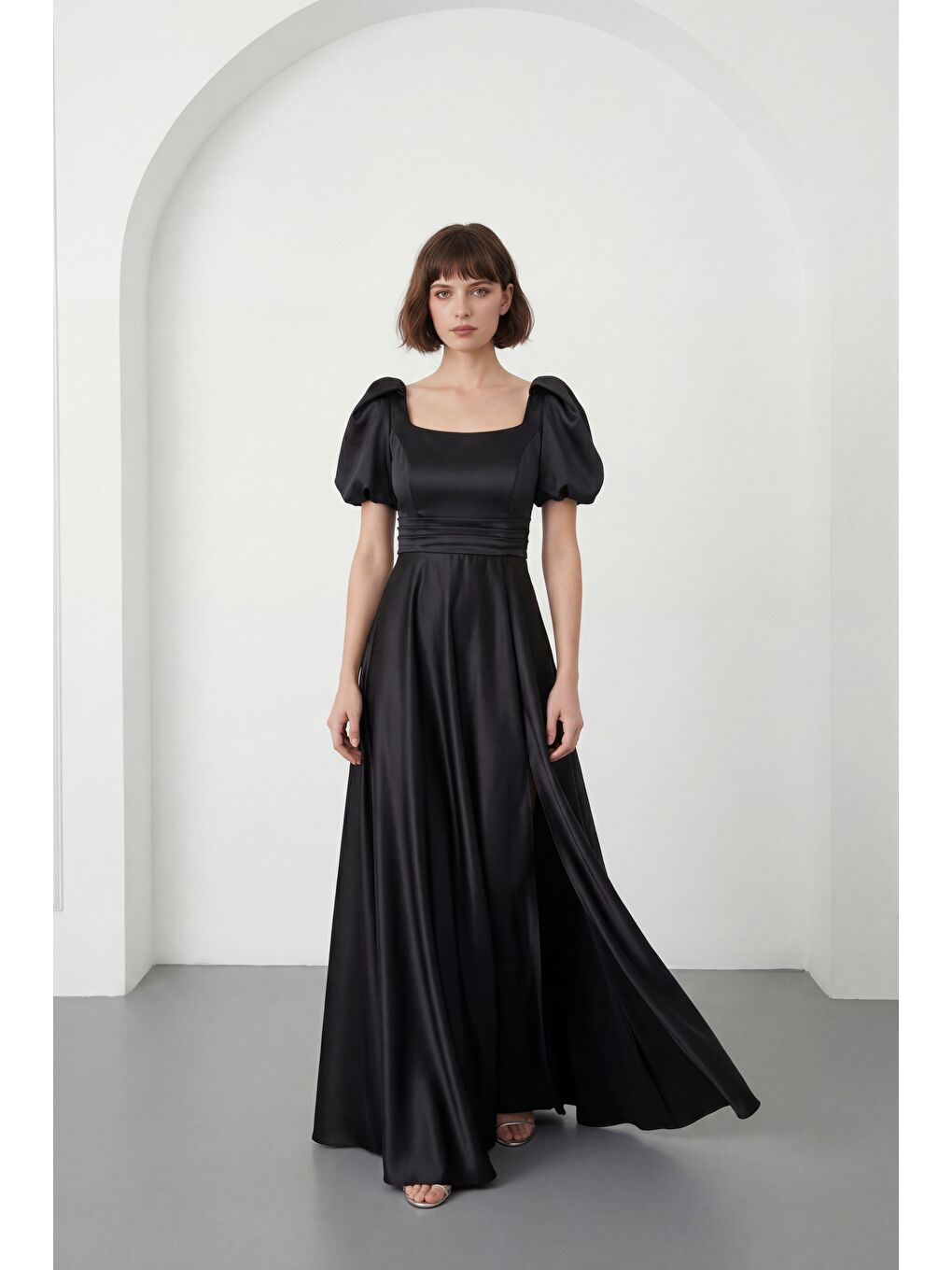 Kadın Siyah Kare Yaka Balon Kol Yırtmaçlı Söz Nişan Nikah Abiye Elbise