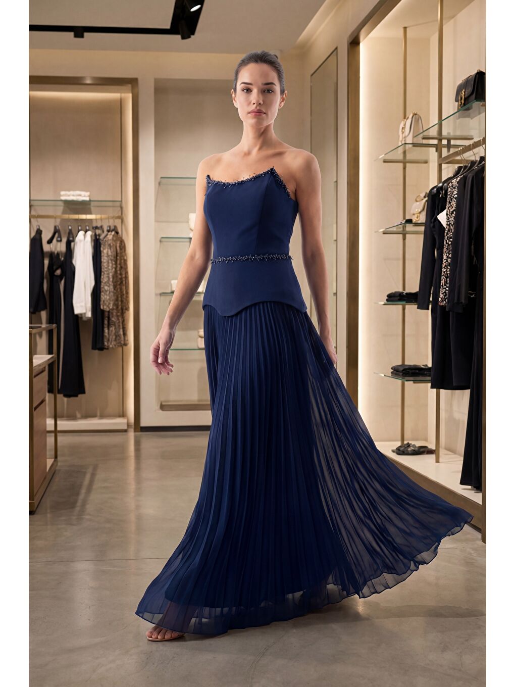 Kadın Lacivert Dar Kalıp Straplez Yaka Taşlı Piliseli Uzun Abiye Elbise-4