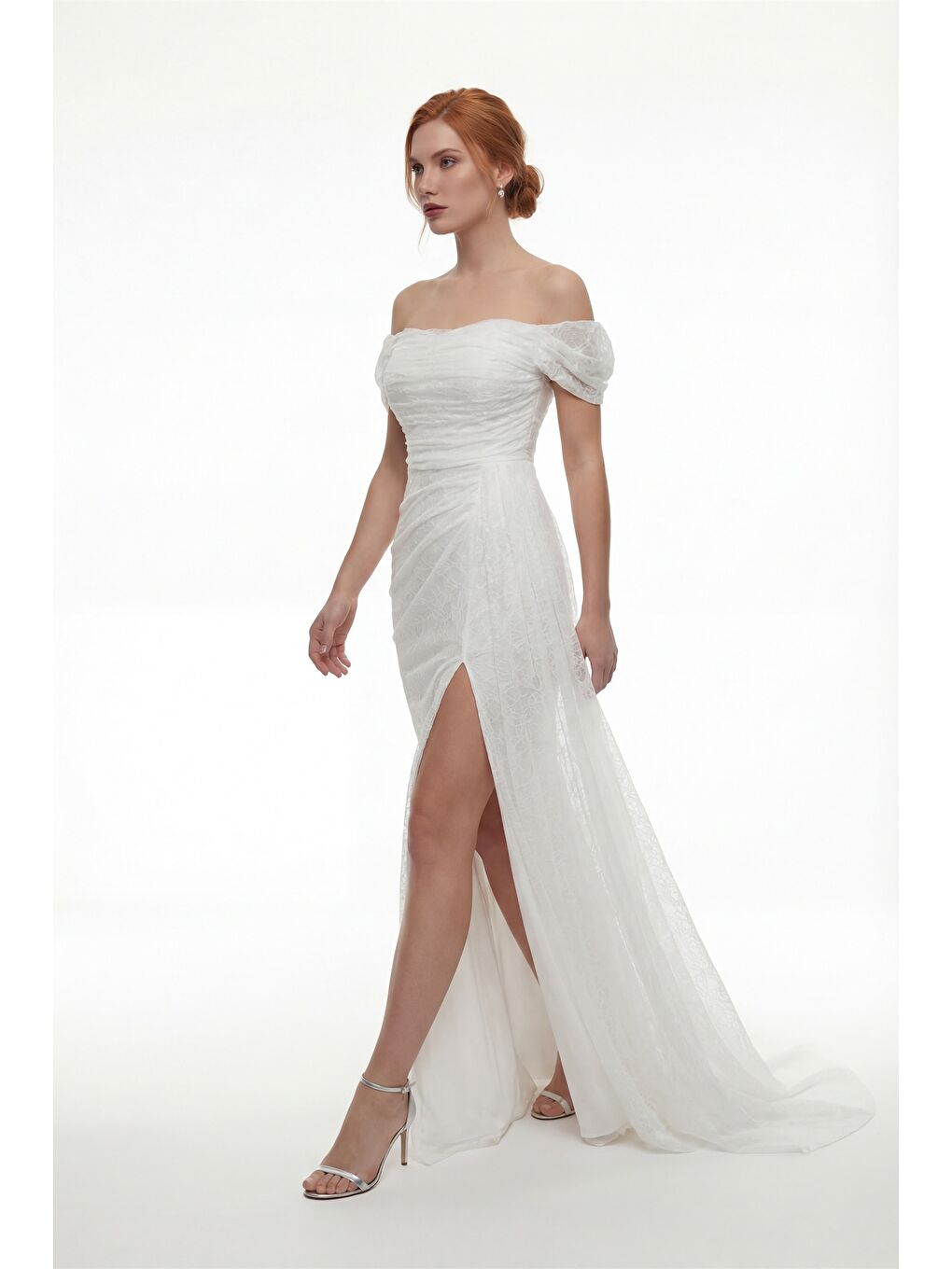 Kadın Beyaz Dar Kalıp Kayık Yaka Dantelli Uzun Abiye Elbise-1