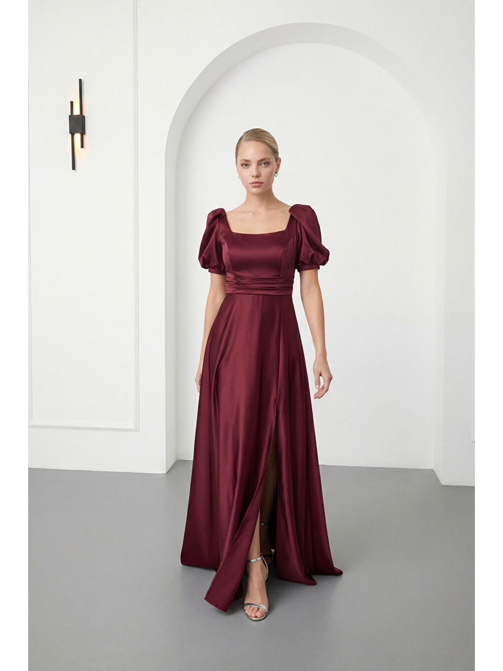 Kadın Bordo Kare Yaka Balon Kol Yırtmaçlı Söz Nişan Nikah Abiye Elbise