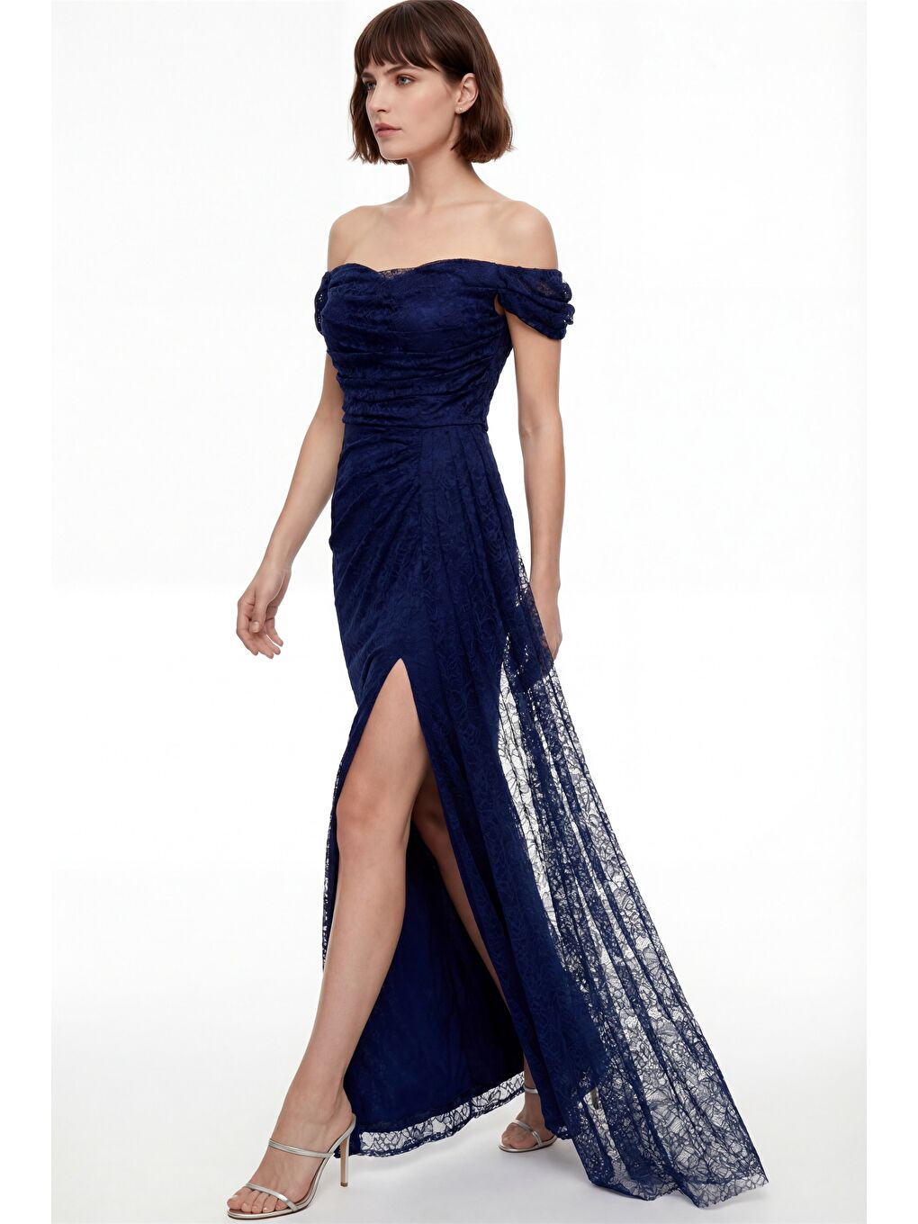 Kadın Lacivert Dar Kalıp Kayık Yaka Dantelli Uzun Abiye Elbise