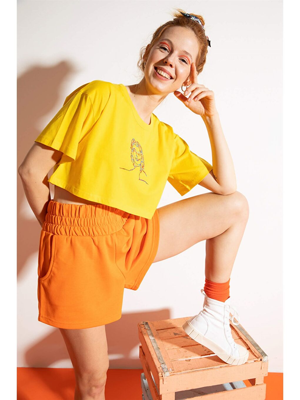 Kadın Kısa M.M. Sarı T-Shirt-2