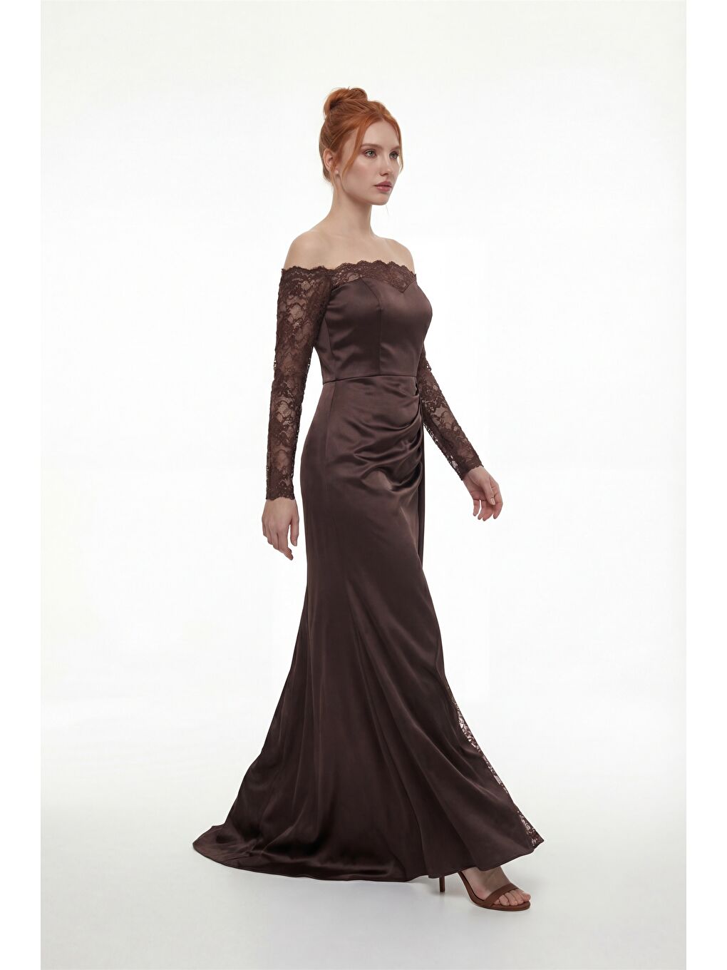 Kadın Kahverengi Kayık Yaka Dantel Detay Kuyruklu Uzun Abiye Elbise-1