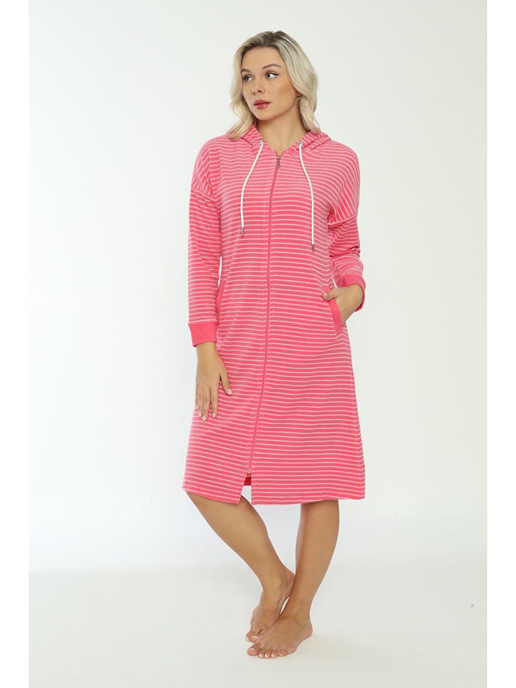 Pembe Kapüşonlu çizgi desenli fermuarlı elbise-4