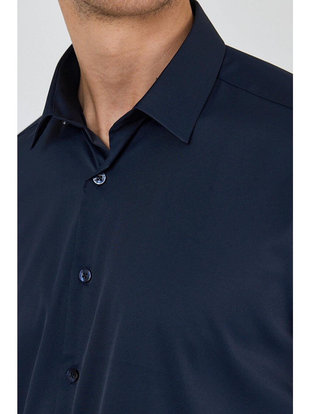 Koyu Lacivert Sert Yaka Cepsiz Gabardin Uzun Kol Slim Fit Esnek Gömlek 1004250234-3