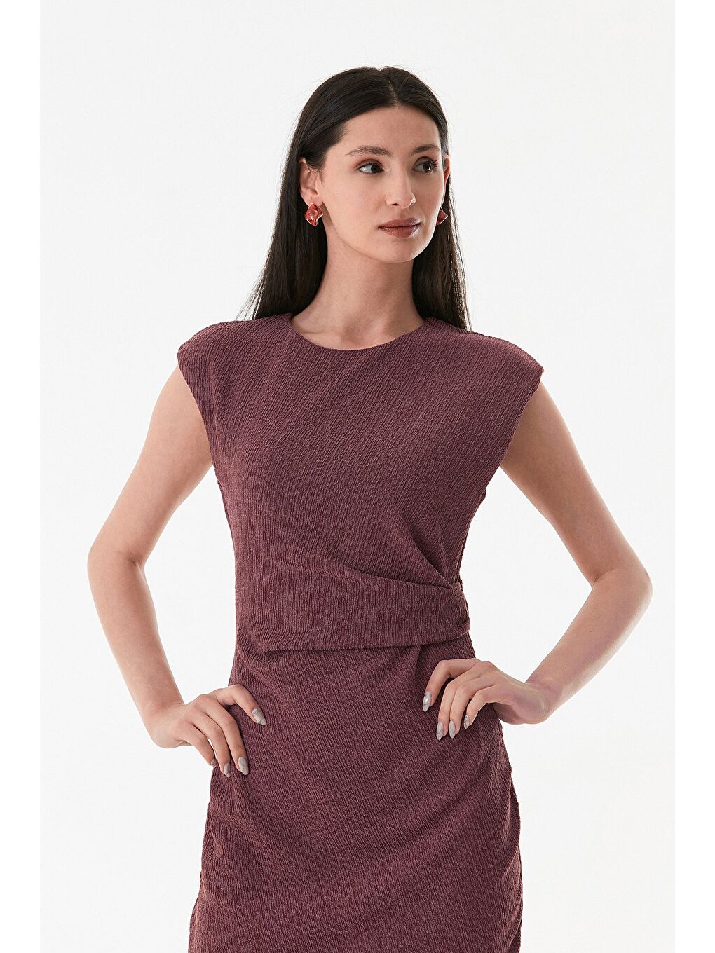 Mürdüm Bürümcük Kumaş Yanı Drapeli Yırtmaçlı Elbise-1