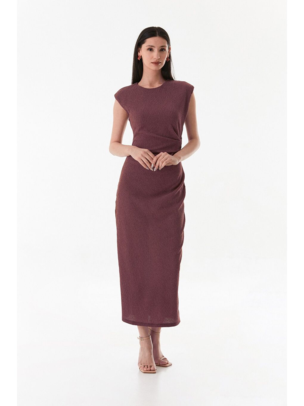 Mürdüm Bürümcük Kumaş Yanı Drapeli Yırtmaçlı Elbise-4