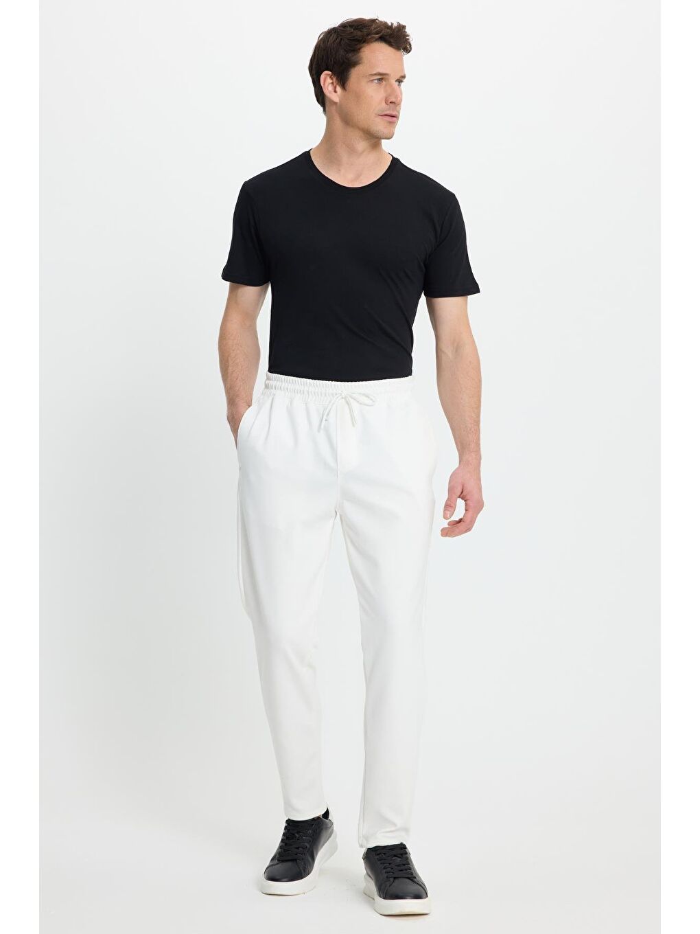Erkek Regular Fit Klasik Kesim Beli Lastikli Bağcıklı Koyu Beyaz Jogger Pantolon-5
