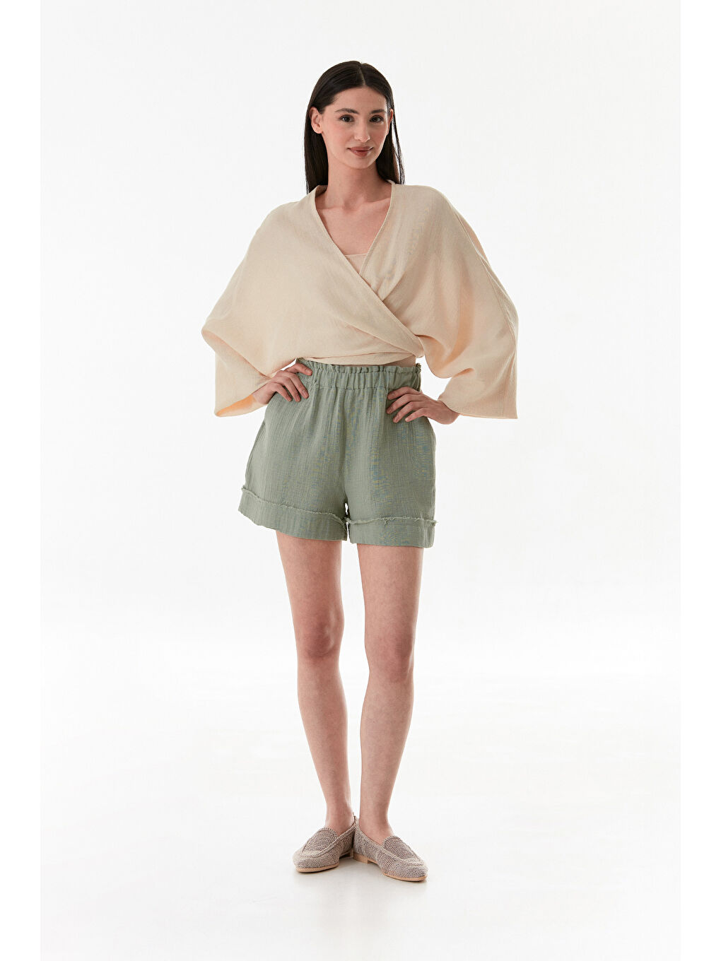 Turkuaz Beli Lastikli Cepli Müslin Şort