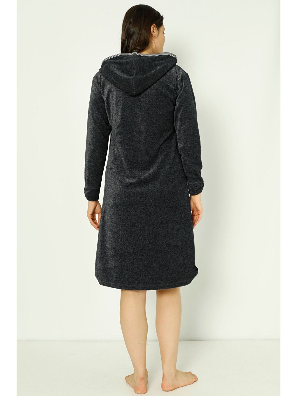 Lacivert Kapüşonlu Fermuarlı Nakışlı Taş Detaylı Kadın Pamuklu Kadife Elbise-4