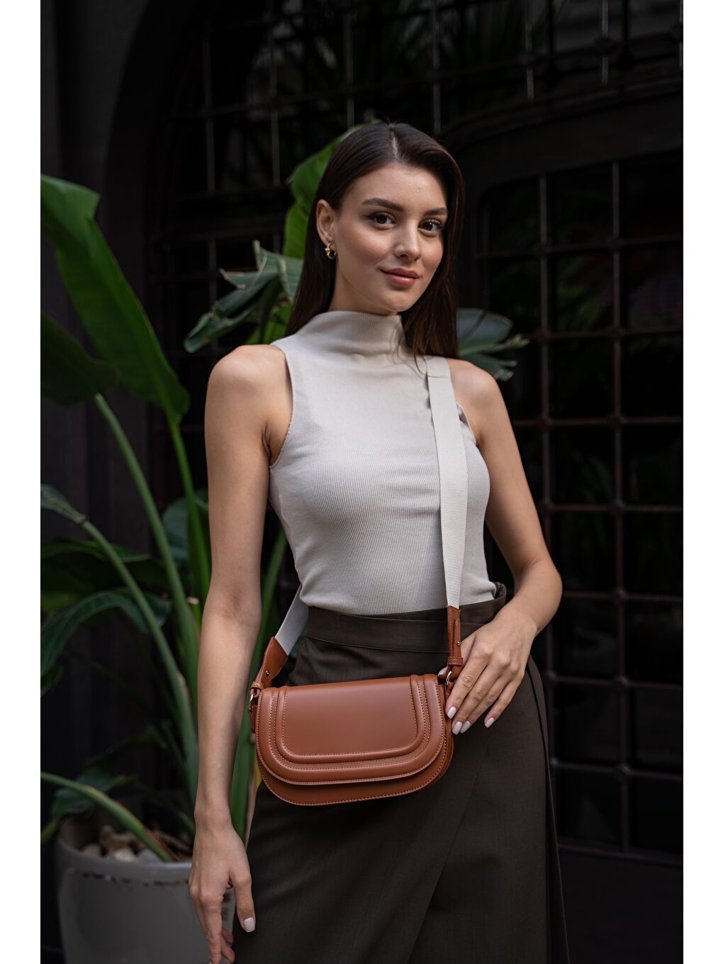 Kahverengi Tiffany Kanvas Askılı Çapraz Kadın Çanta - Taba-2