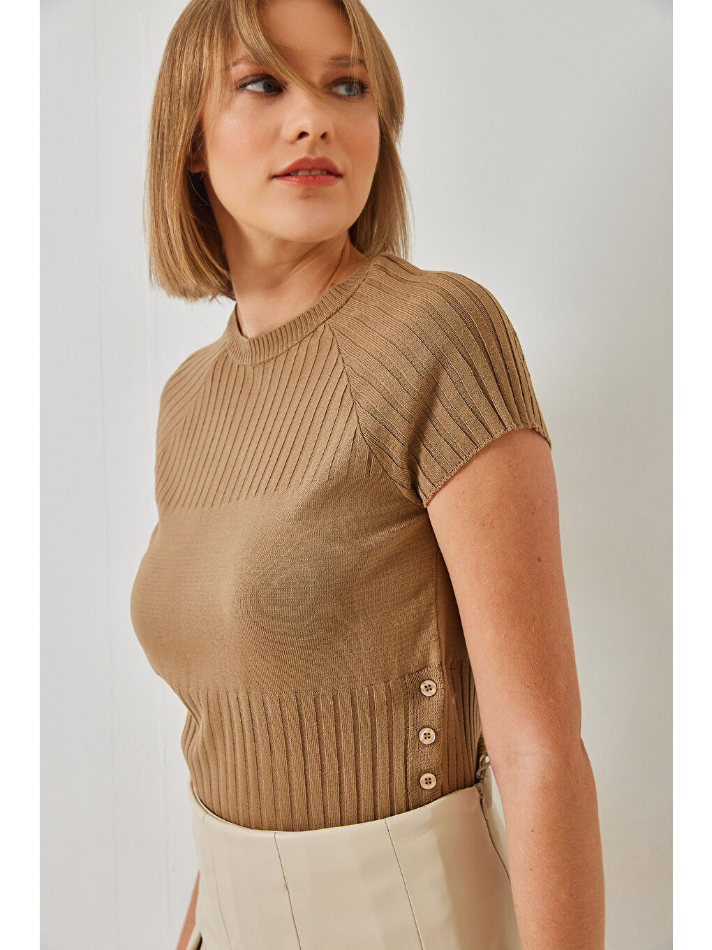 Kahverengi Kadın Yandan Düğmeli Kazak