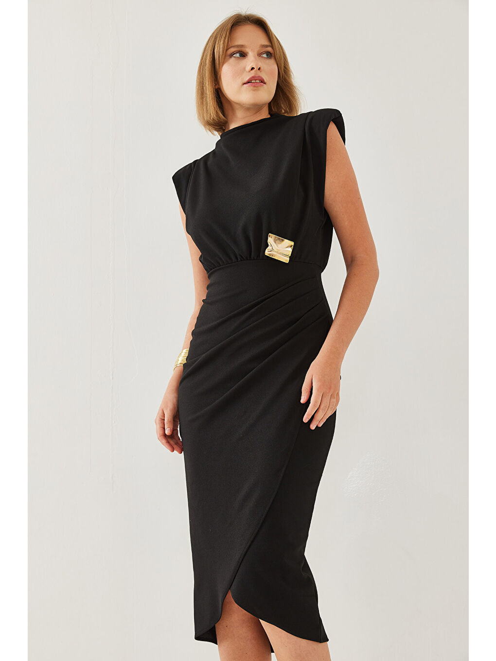 Siyah Kadın Tokalı Vatkalı Elbise-2