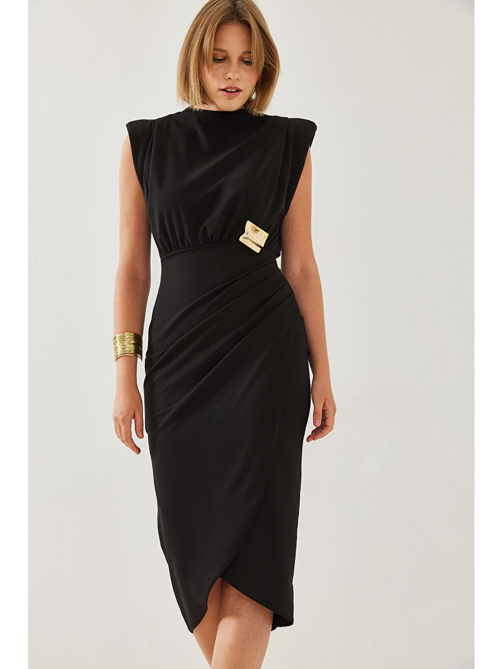 Siyah Kadın Tokalı Vatkalı Elbise-3