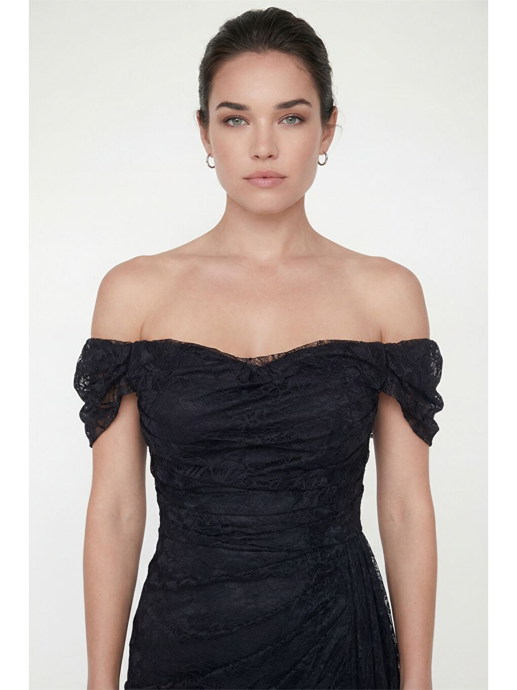 Kadın Siyah Dar Kalıp Kayık Yaka Dantelli Uzun Abiye Elbise-2