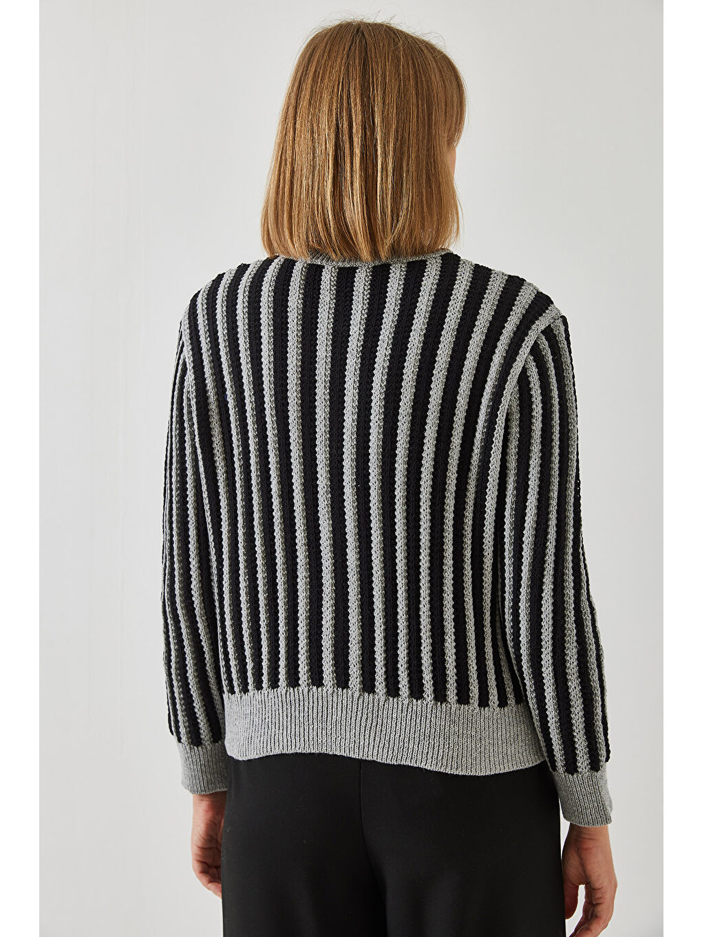 Gri Kadın Çizgili Triko Hırka-4