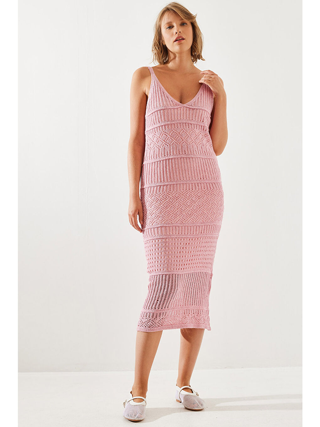 Pembe Kadın İnce Askılı Astarlı Ajurlu Triko Elbise